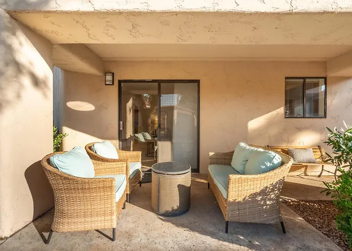 2br Near Golf, Shopping & Nightlife Holiday home